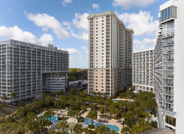 Royale Palms Condominiums image 3